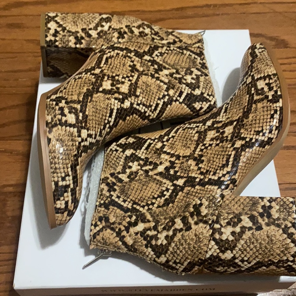 Steve Madden boots